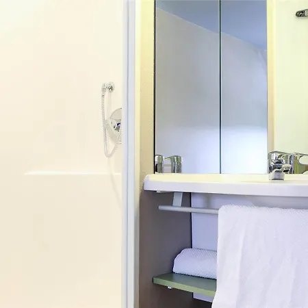 Ibis Budget Centre Hotel 4*